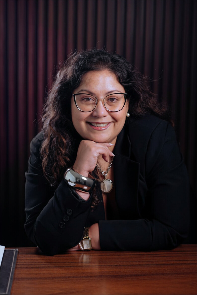 Dra. Esc. Verónica Paola Viega Iglesias, Abogada y Escribana Pública